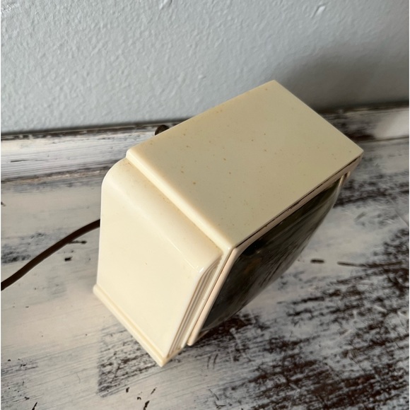 Vintage Bakelite? Telechron MCM Deco Electric Alarm Clock Powers On Alarm Works - Picture 4 of 9